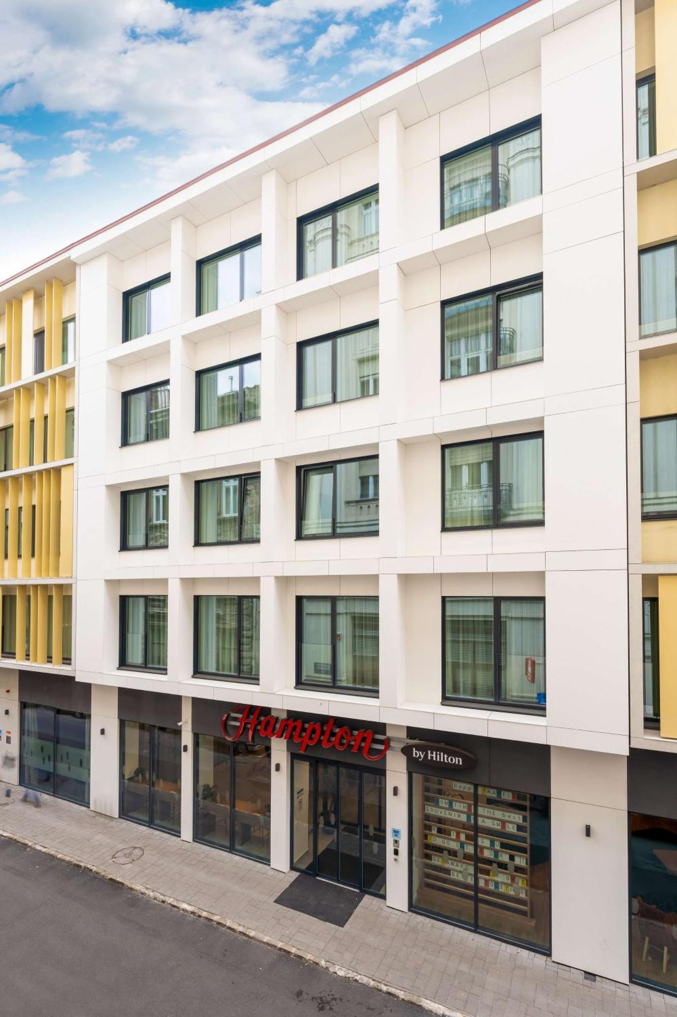 Hampton By Hilton Budapest City Centre Exteriör bild